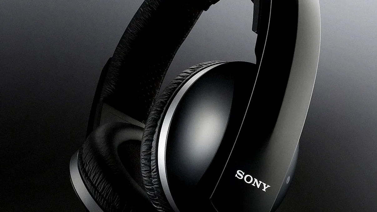 Iata ca se poate: Casti wireless cu sunet 7.1 de la Sony