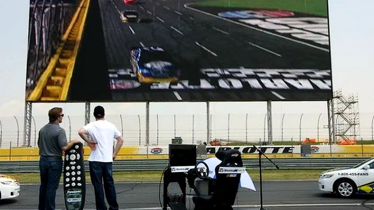 Mare... Cat de mare? Cel mai mare!