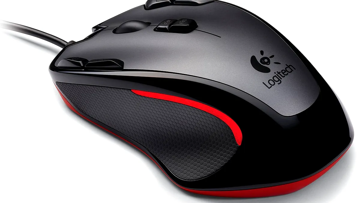 Logitech Gaming Mouse G300: 9 butoane, 2500 DPI, 40 euro