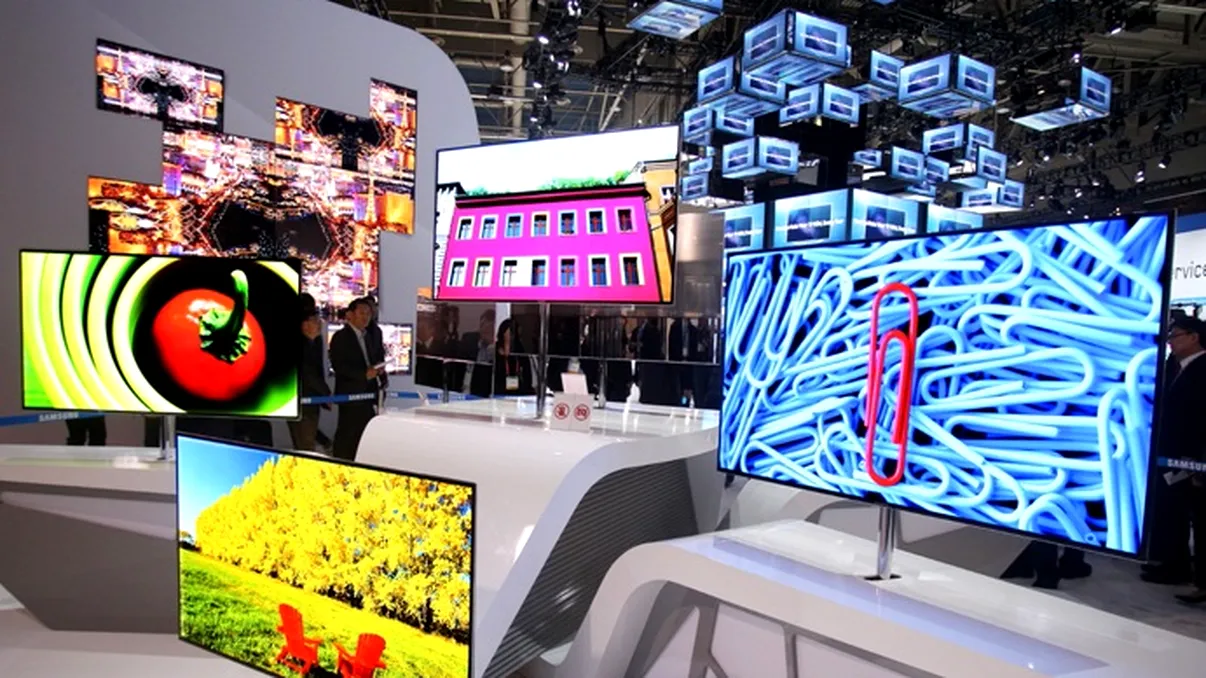Samsung a adus la CES 2012 viitorul televizoarelor - Super OLED TV 