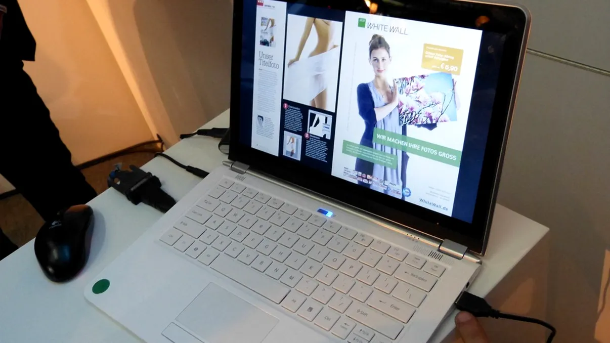 Demonstratie Intel la CeBIT: ultrabook cu touchscreen capacitiv