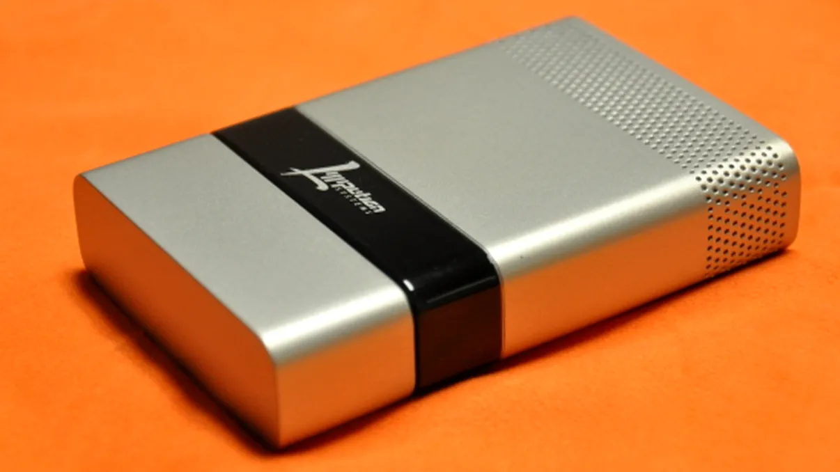 Bateria Brookstone aduce 2 saptamani de autonomie pentru orice gadget