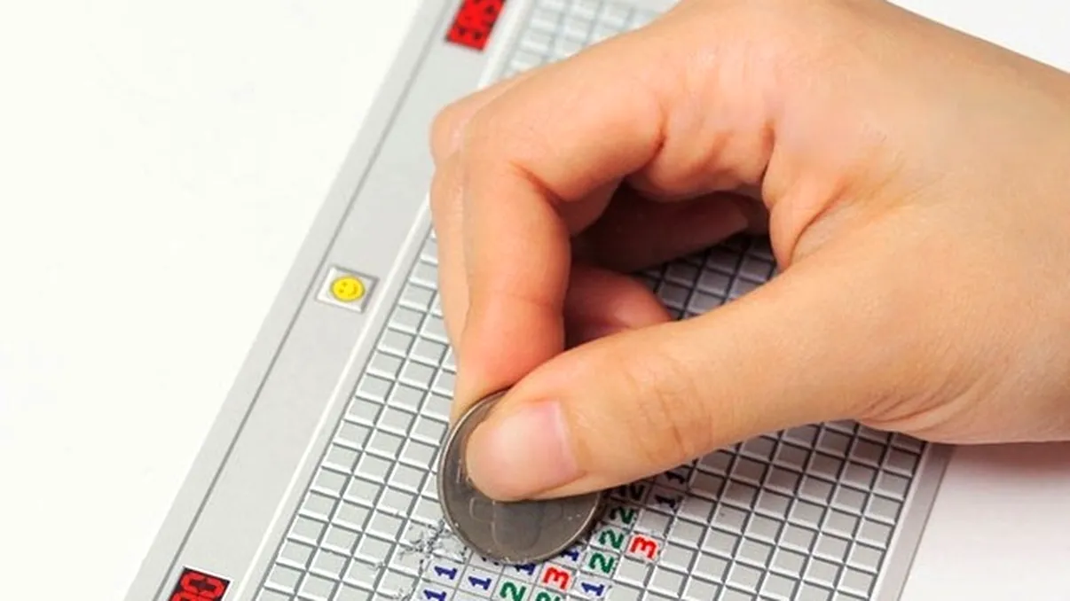 Jocul Minesweeper iese din computer - disponibil si in format tiparit