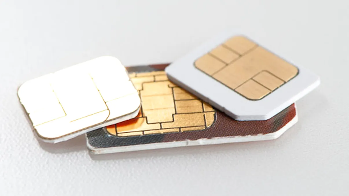 Operatorii se pregatesc pentru lansarea noului iPhone