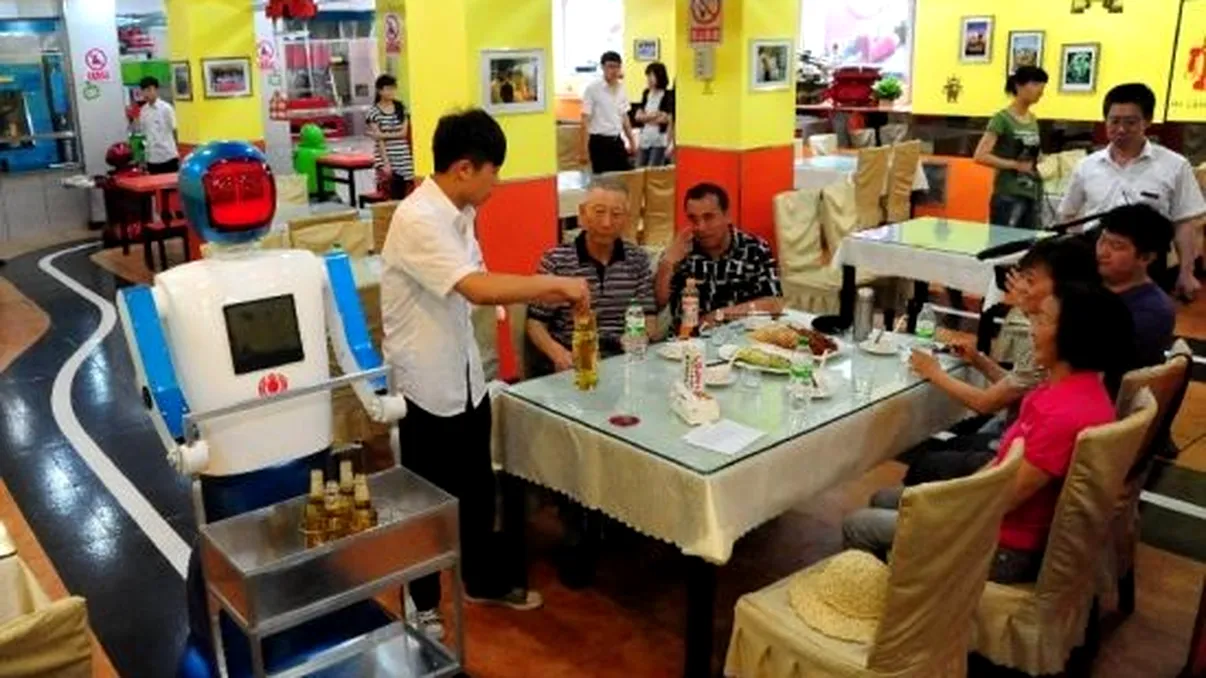 Primul restaurant robotizat se deschide in China