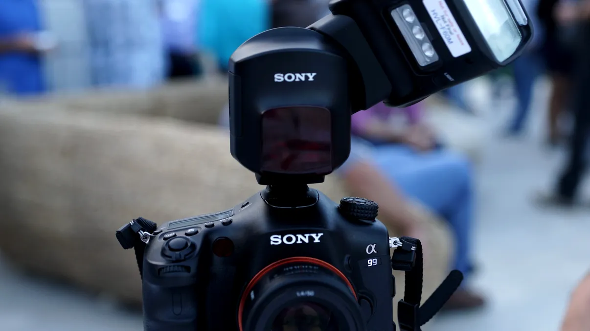 Sony a99 si NEX-6 doua camere foto ce merita laudate