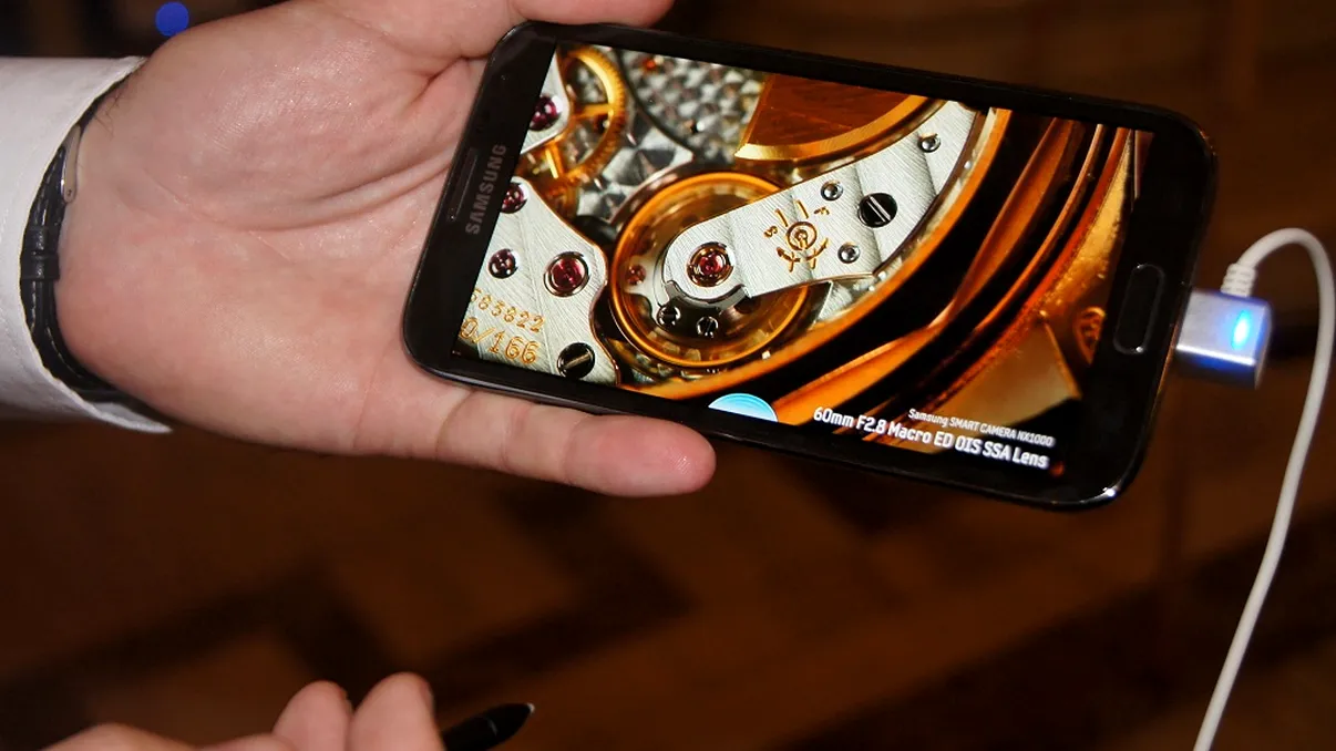 Samsung Galaxy Note II ajunge in Romania