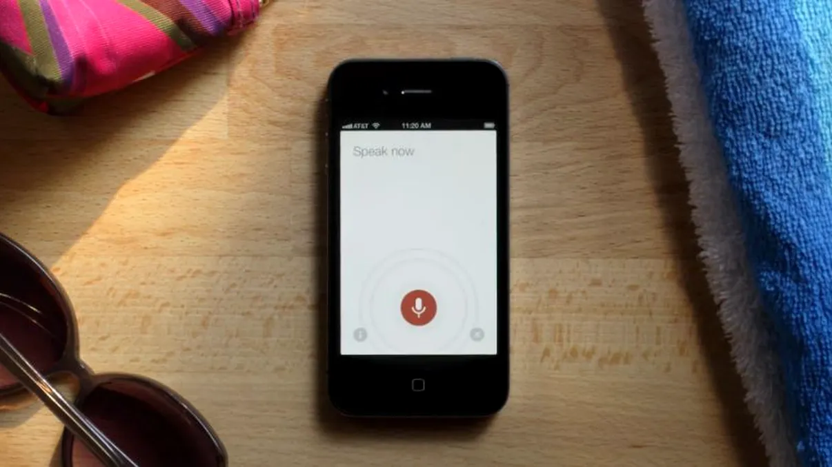Noul Google Search ii face concurenta lui SIRI pe iPhone
