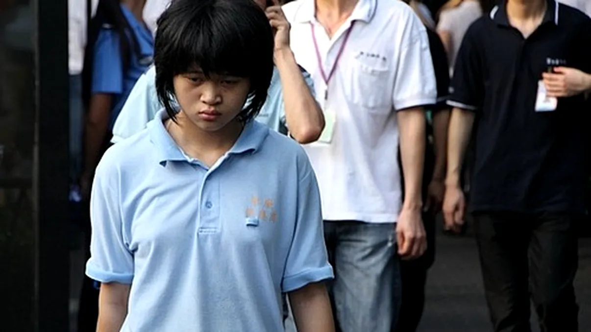 Foxconn recunoaste: a avut angajati minori