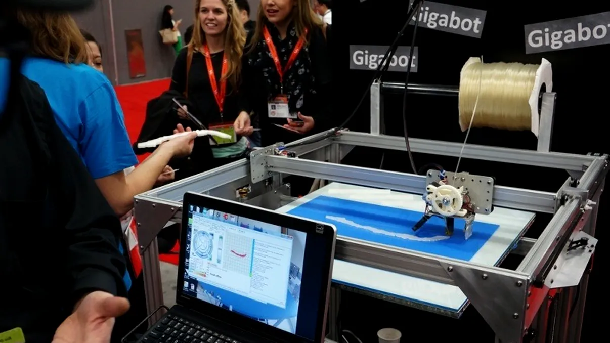 Gigabot, cea mai mare imprimanta 3D pentru uz casnic [+VIDEO]