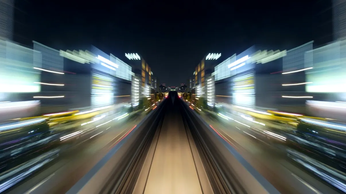 Un hyperlapse original filmat din trenul de mare viteza din Tokyo [VIDEO]