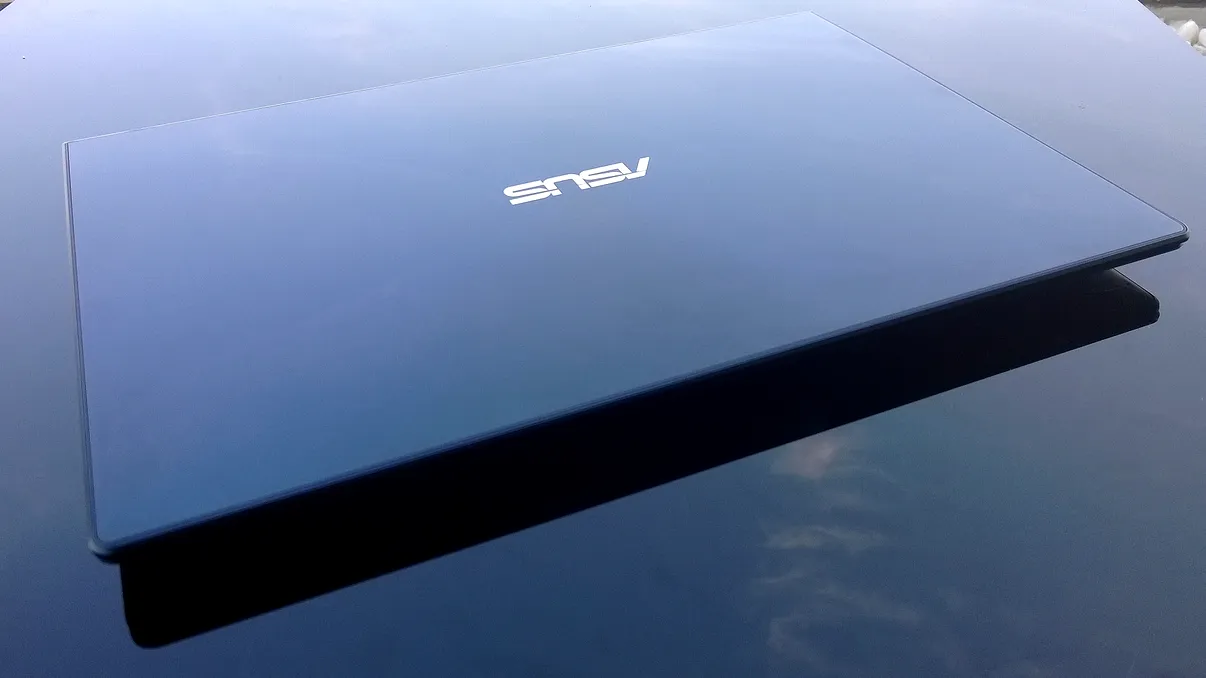 ASUS Zenbook UX301 - Mai usor, mai subtire, mai performant 