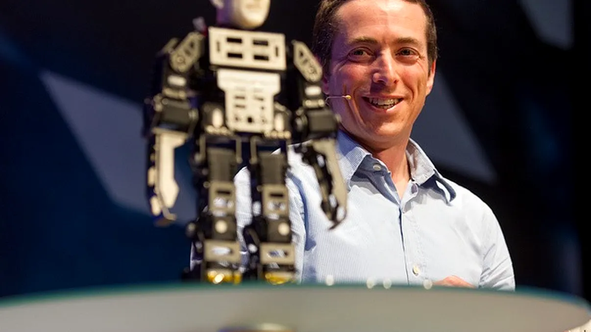 Fonzie, un robot creativ cu talent de dansator [VIDEO]