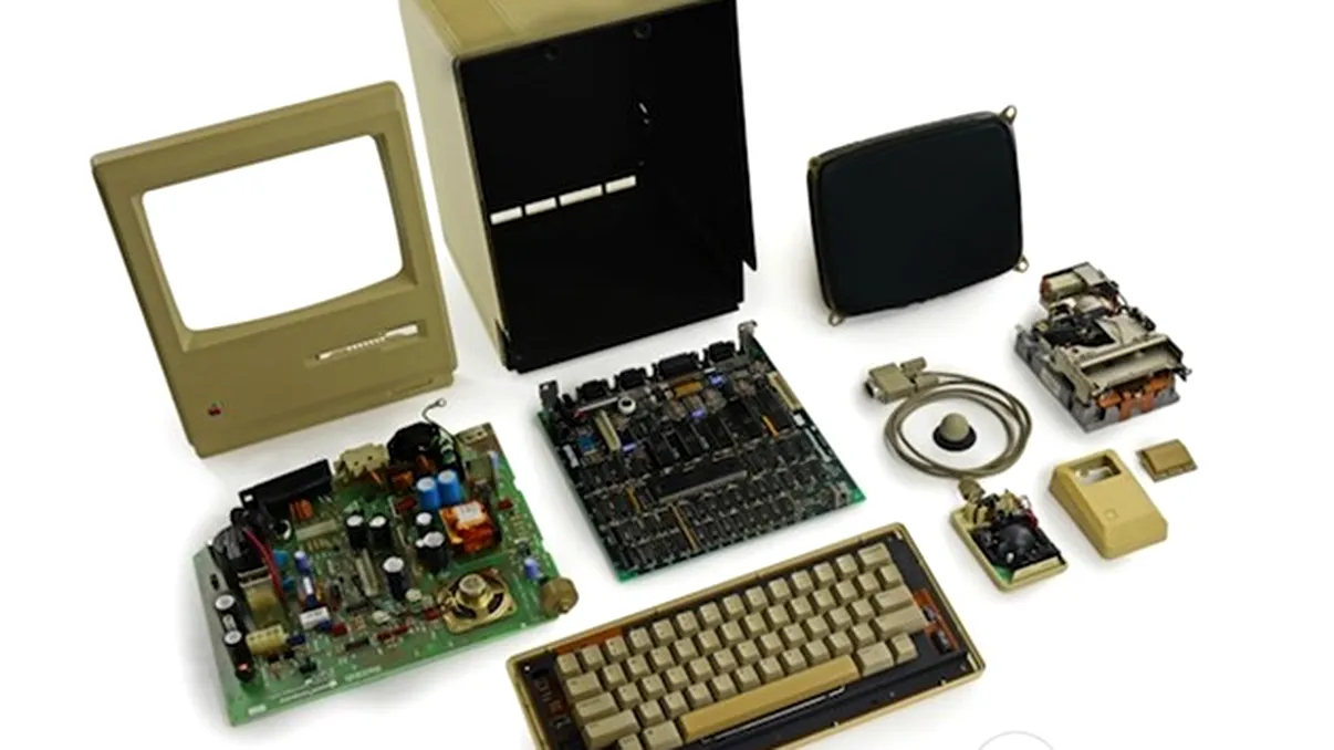 Mac-ul împlineşte 30 de ani, cei de la iFixit îl demontează [VIDEO]