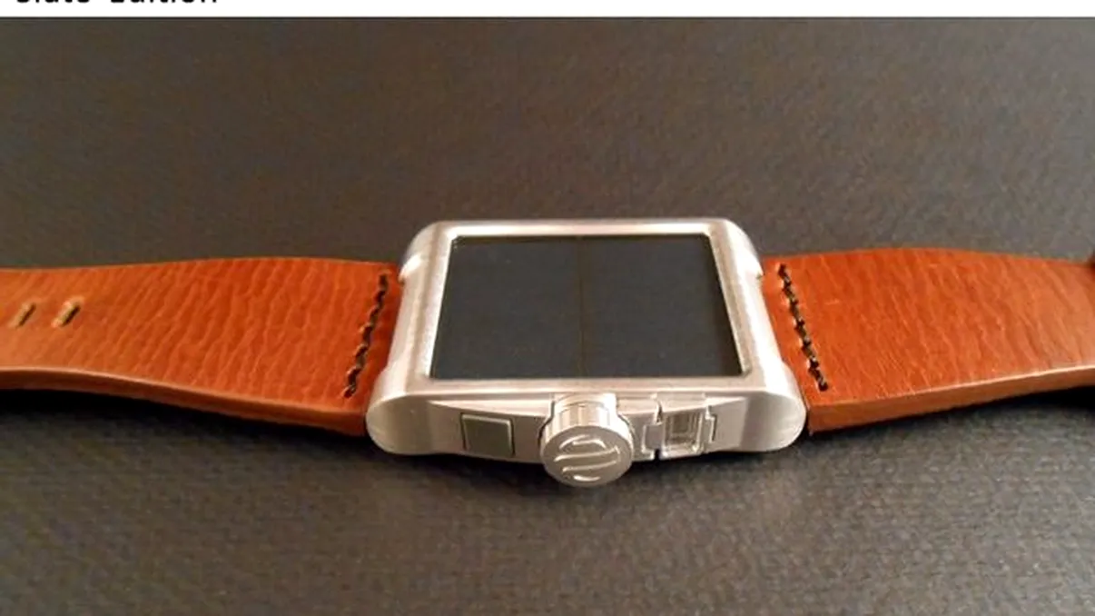 Carbon Solar Charger - Un încărcător solar şic pentru telefoane şi alte aparate