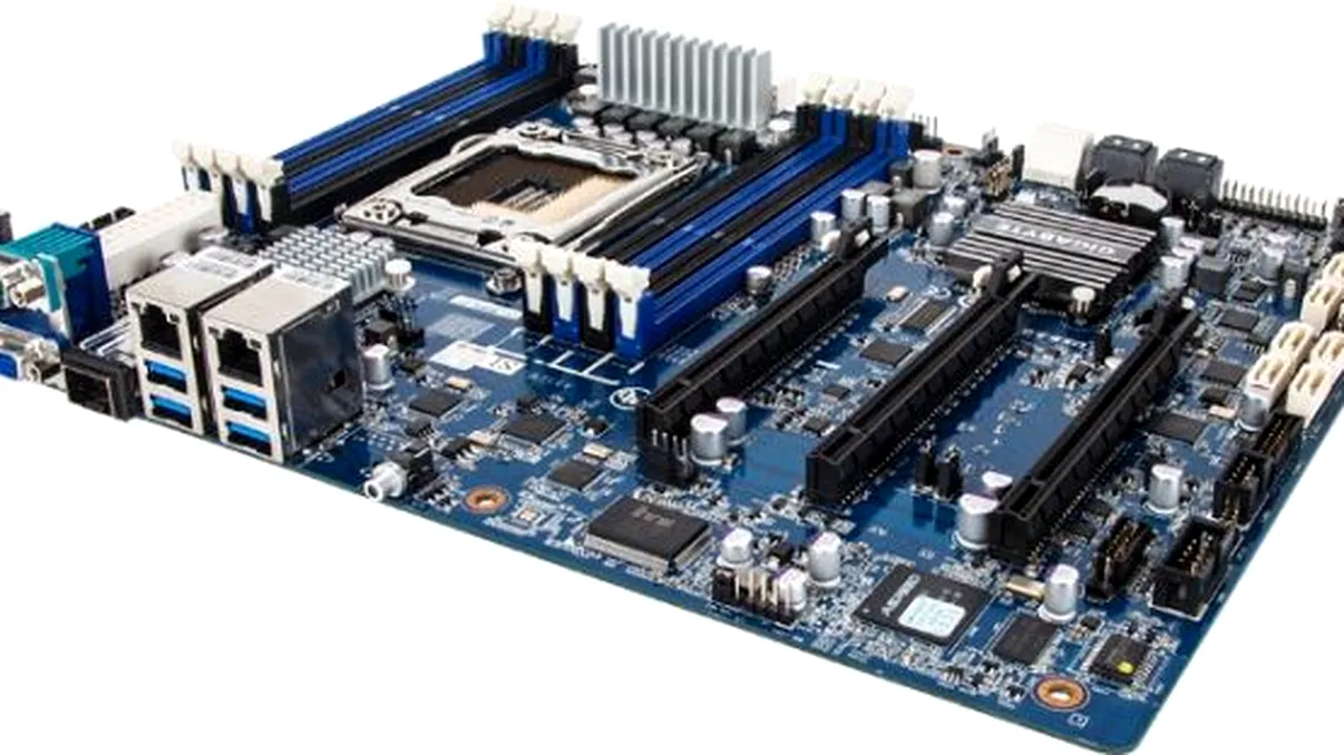 GIGABYTE GA-6PXSVT - prima placă de bază cu un controller LAN de 10 Gigabiți a producătorului
