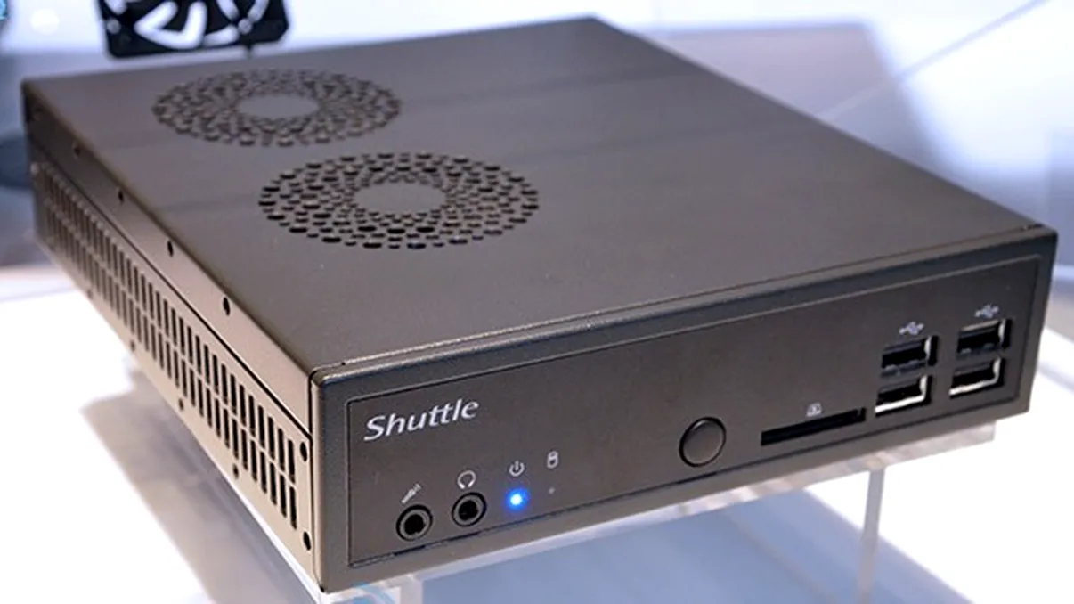 Noul barebone Shuttle DS81 impresionează prin posibilităţi şi conectică