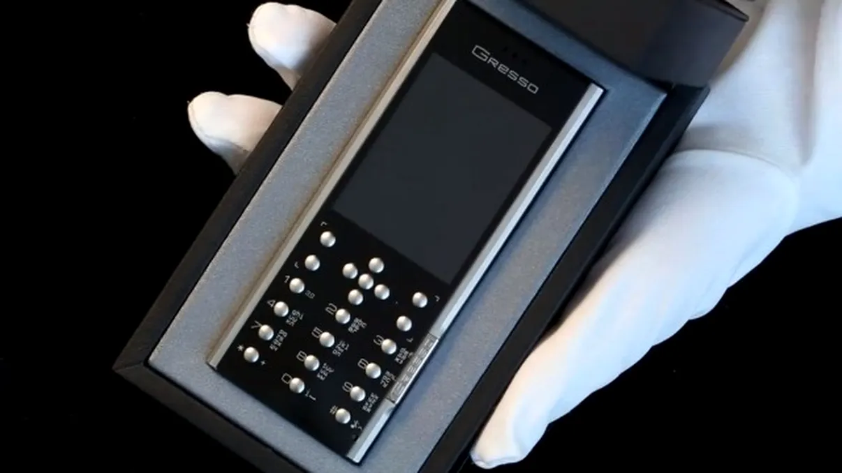 Gresso Azimuth este primul smartphone dual SIM pentru fiţoşi