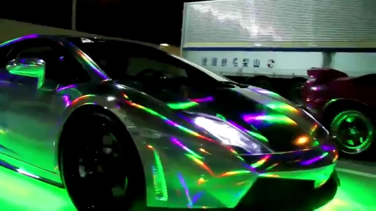 Un alt fel de documentar despre Yakuza şi tuning de Lamborghini [VIDEO]