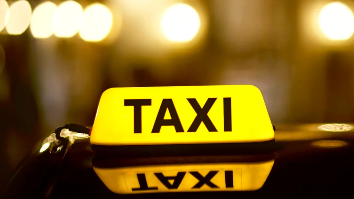 Ai carte, ai parte de taxi gratis: Cum poți călători gratuit în București folosind o aplicație