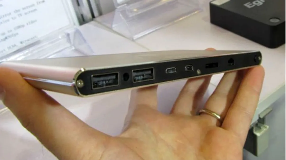 CES 2015 - Egreat i5 este un desktop portabil ultra compact
