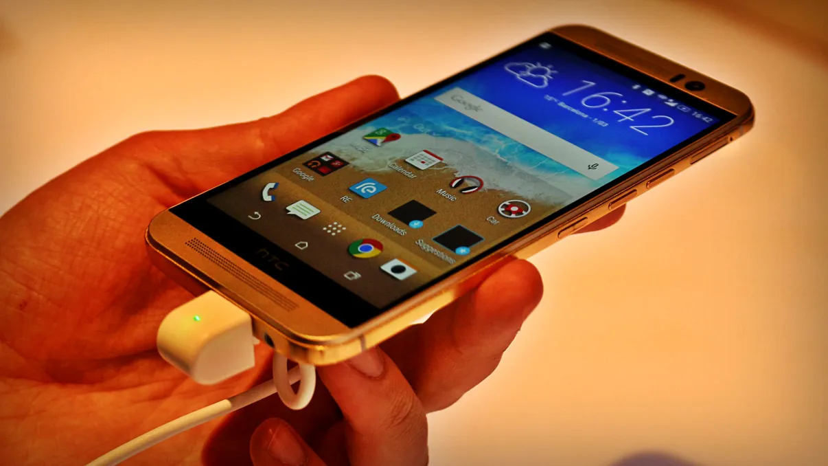 Păreri despre HTC One M9: Smartphone impresionant, care nu surprinde cu nimic