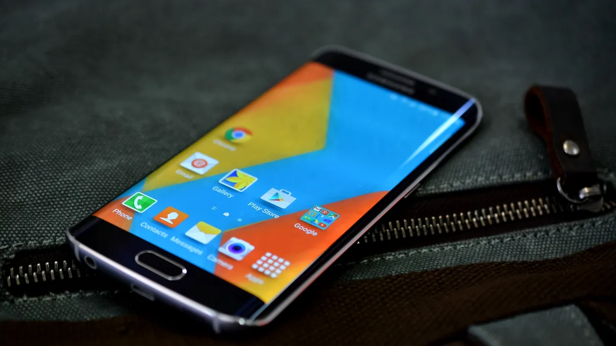 Samsung Galaxy S6 edge e foarte rezistent, dar cum au fost alte modele Galaxy S? [VIDEO]