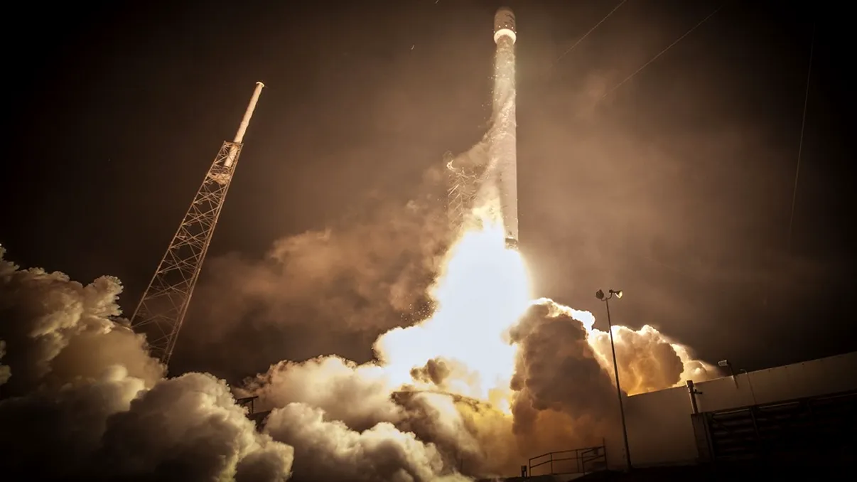 SpaceX se întrece cu NASA și pe Internet: Ne oferă gratuit imagini spectaculoase din spațiu