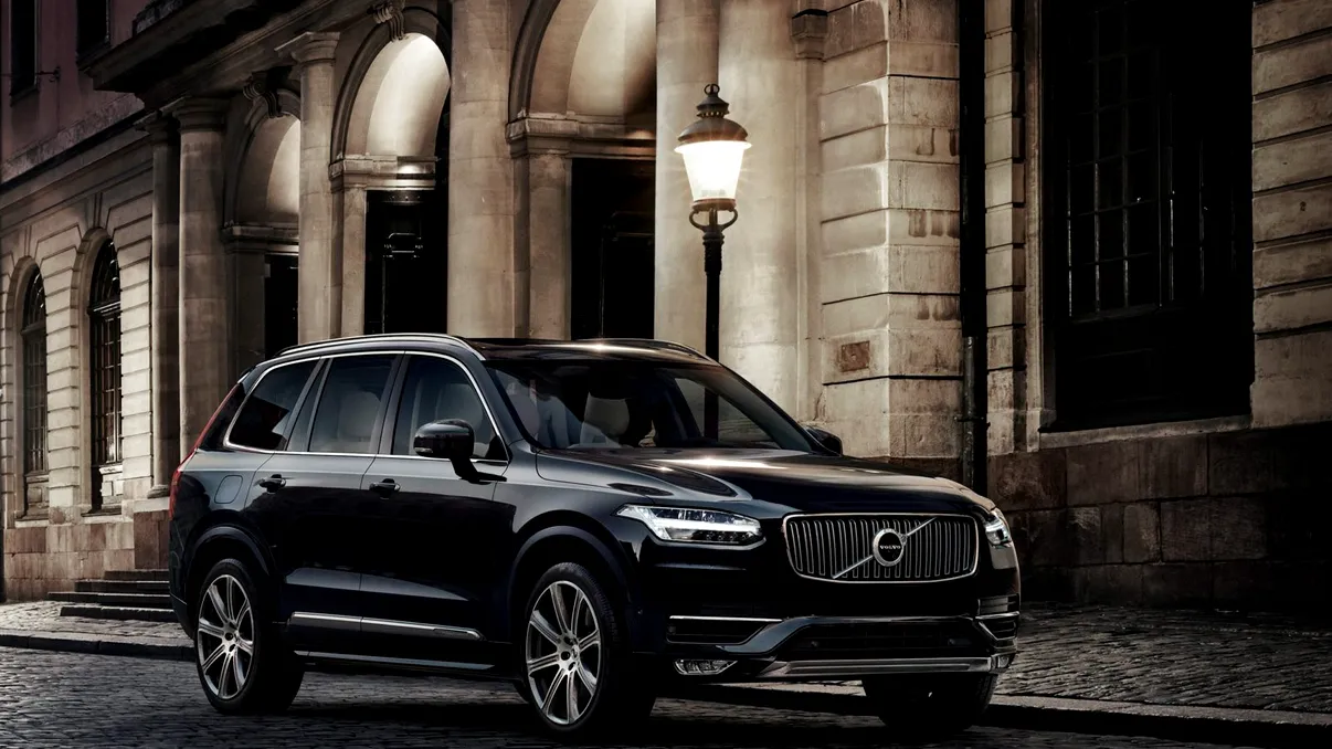 Volvo transformă modelul XC90 într-o sufragerie luxoasă pe roți