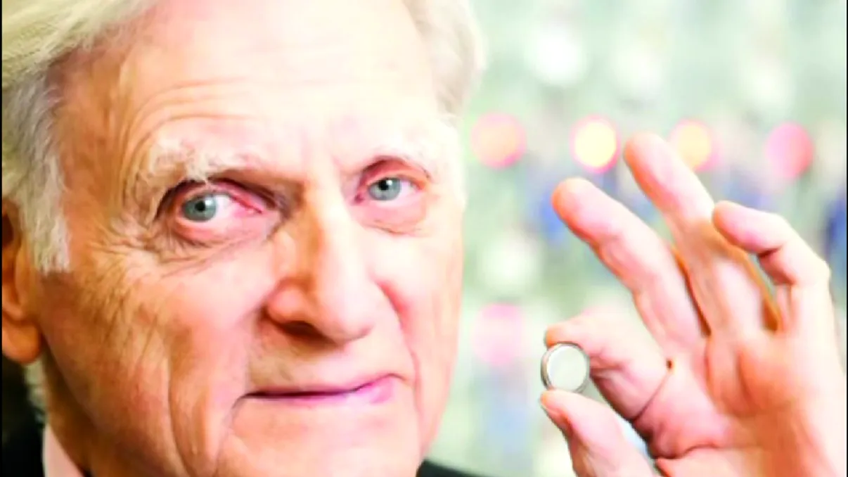 Omul care ne-a dat bateria litiu-ion nu se oprește: Ce planuri are