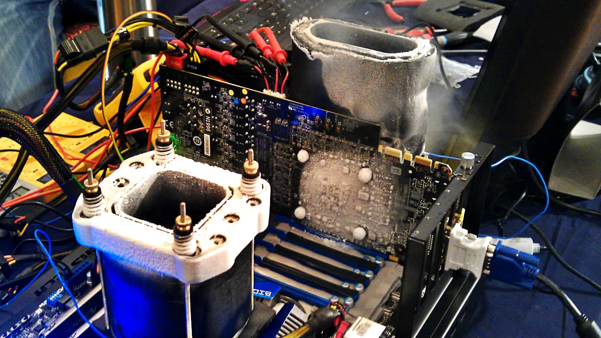 ASUS ROG susține un spectacol de overclocking extrem la Computex