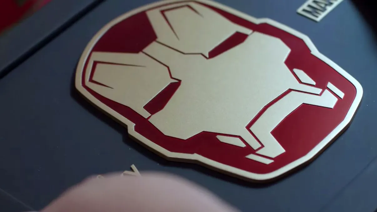 Samsung Galaxy S6 edge s-a transformat în Iron Man și arată superb [VIDEO]