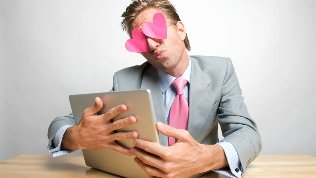 Nu e OK, Cupid: femeile dezvăluie mesajele ciudate primite pe site-urile de dating