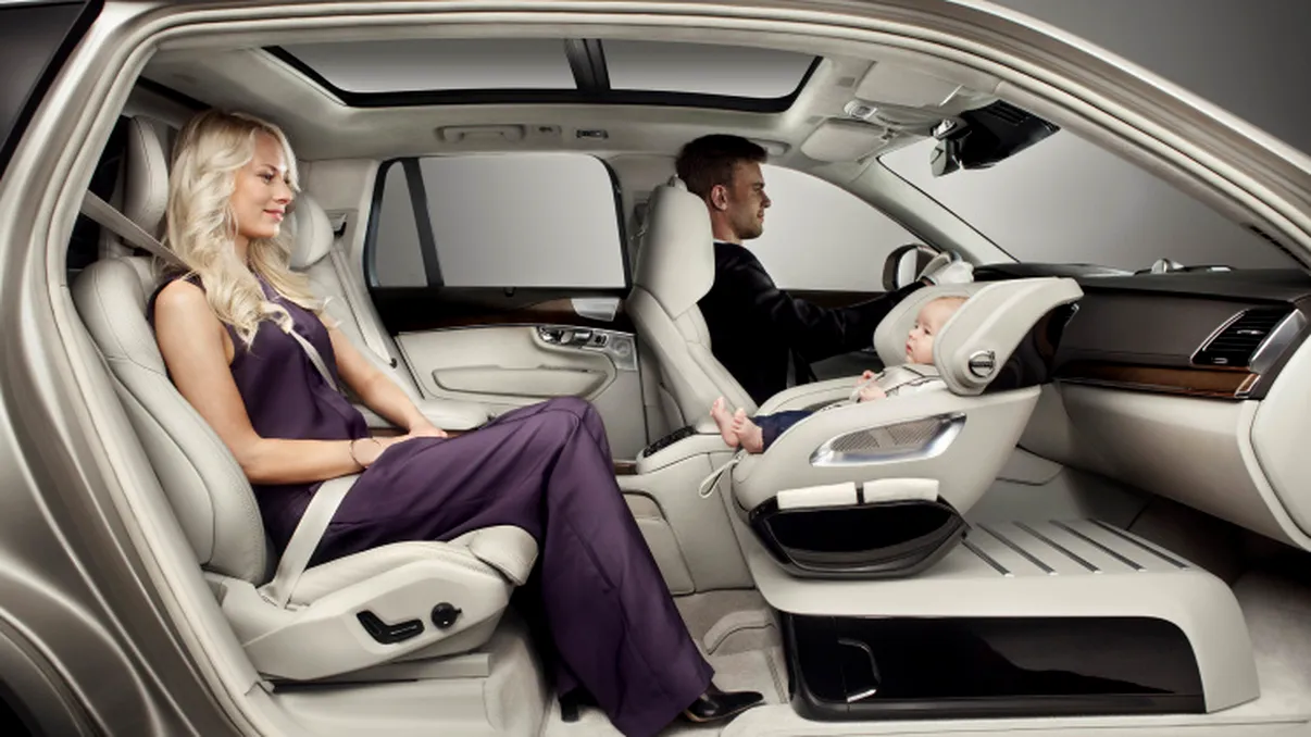 Volvo XC90 este, în primul rând, o mașină pentru bebeluși