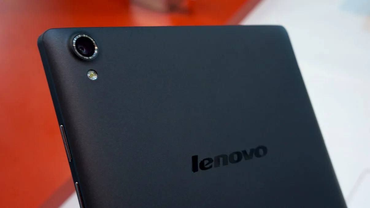 IFA 2015: Lenovo concurează cu Nokia 3310 când vine vorba de autonomia bateriei