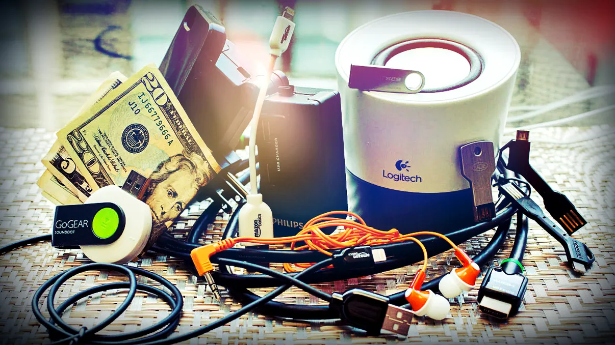 Zece accesorii ieftine pentru dispozitivele mobile și calculator