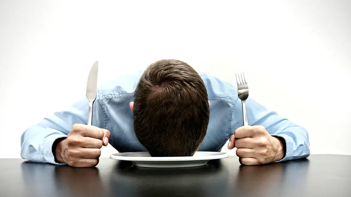 Ce se întâmplă în corpul tău când nu mai mănânci