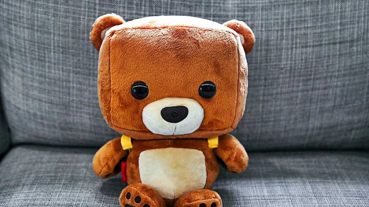 Acest ursuleț de pluș high-tech va fi cel mai bun prieten al copilului tău