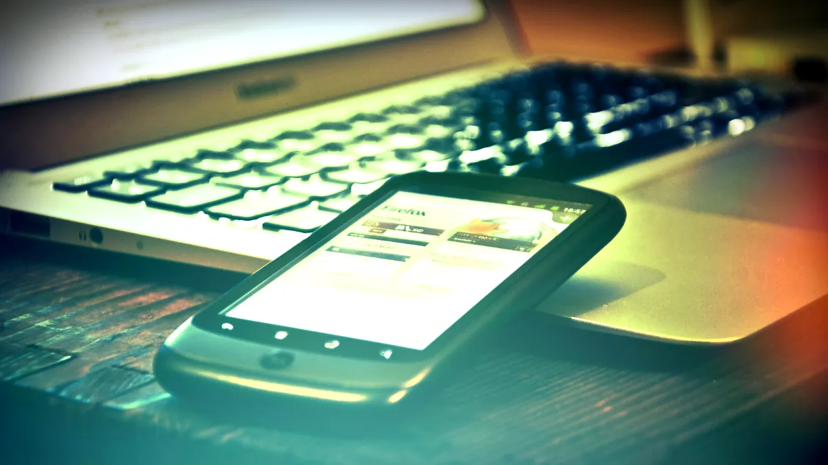 Încă o rundă de reduceri eMAG înainte de Black Friday: cele mai interesante produse