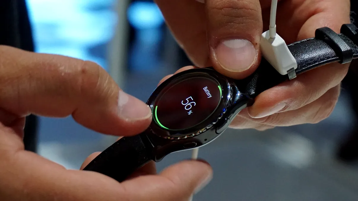 Samsung Gear S2 ar putea fi compatibil cu iOS pe viitor