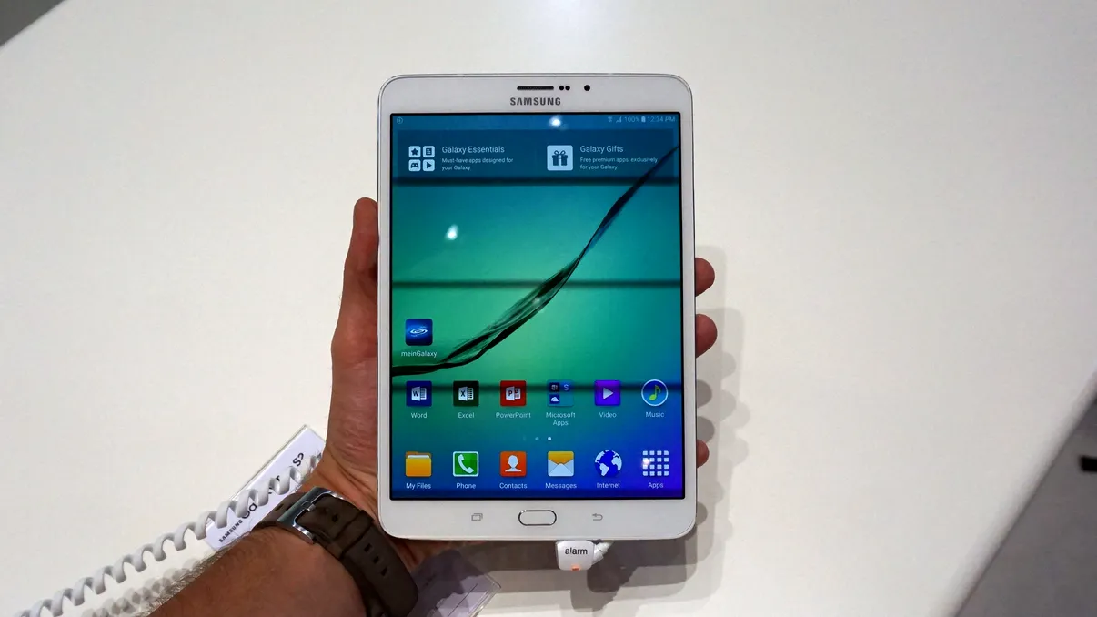 Samsung Galaxy Tab S2 a ajuns în România, dar prețul nu te va încânta