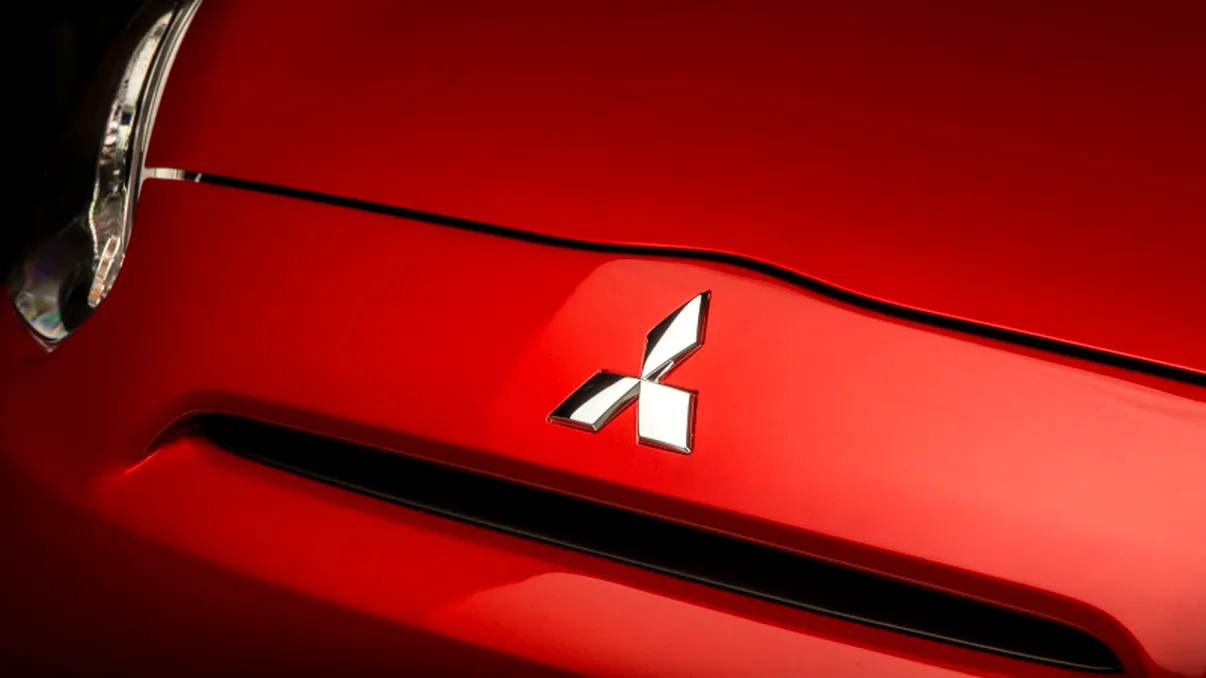 Mitsubishi vrea să înlocuiască luminile de semnalizare cu ceva mult mai practic