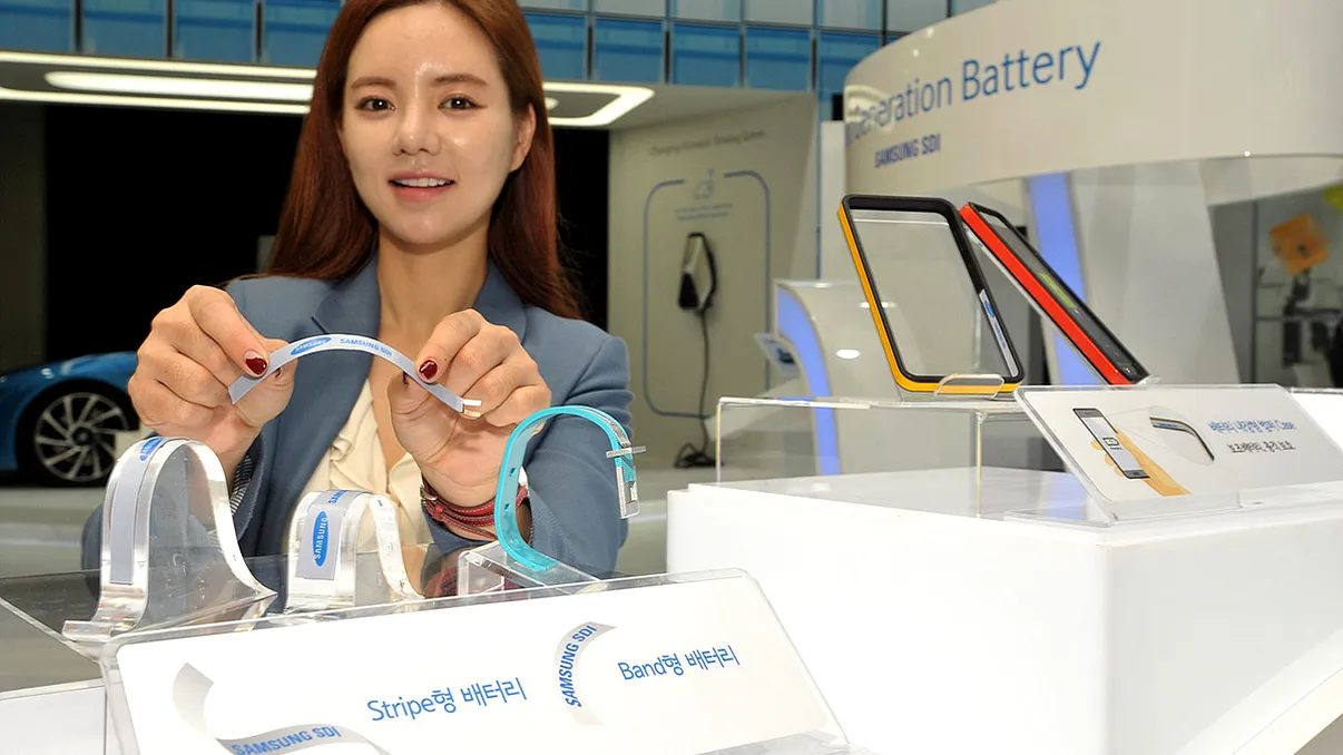 Aceste baterii flexibile de la Samsung sunt perfecte pentru brățările inteligente