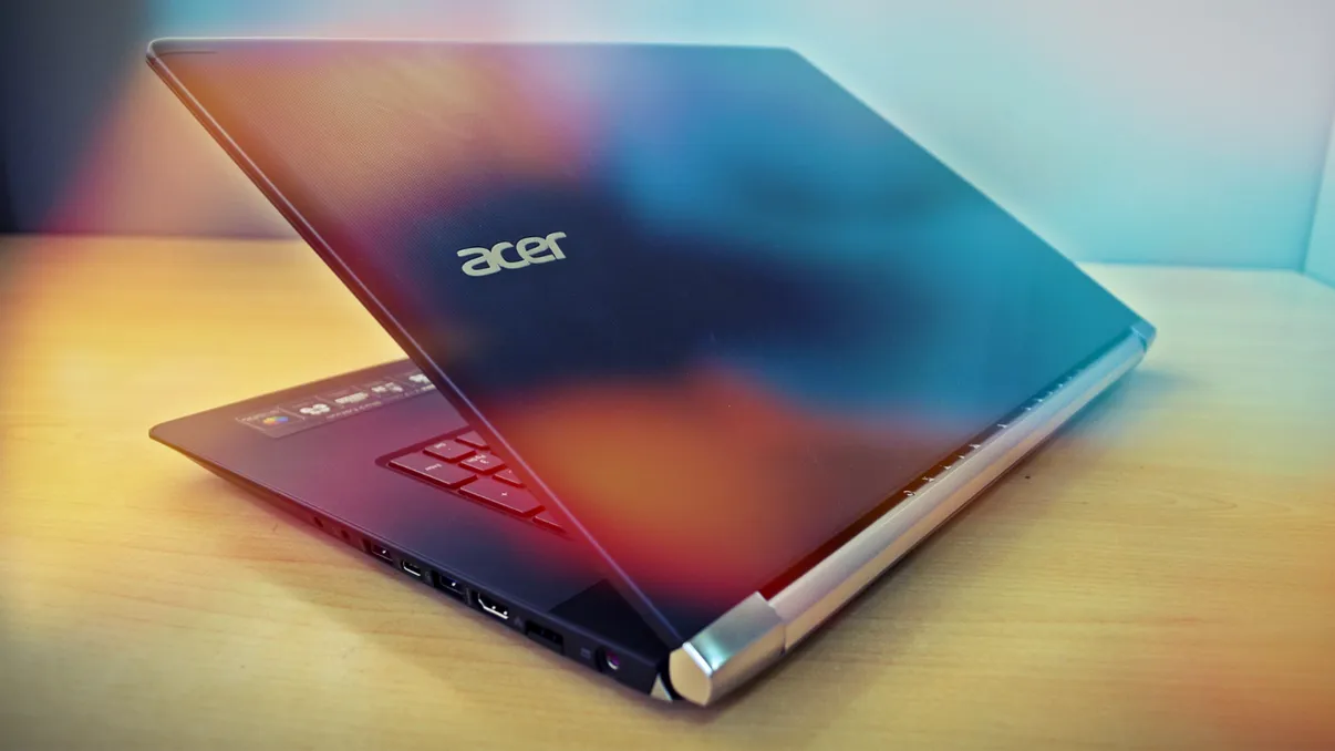 Acer Asipre V17 Nitro - Un laptop 4K pentru gaming la rezoluție Full HD [REVIEW]