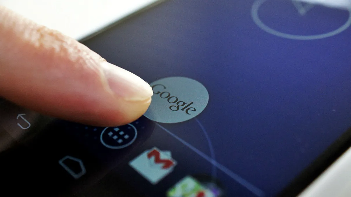 Asistentul virtual domină smartphone-ul viitorului, potrivit experților Google