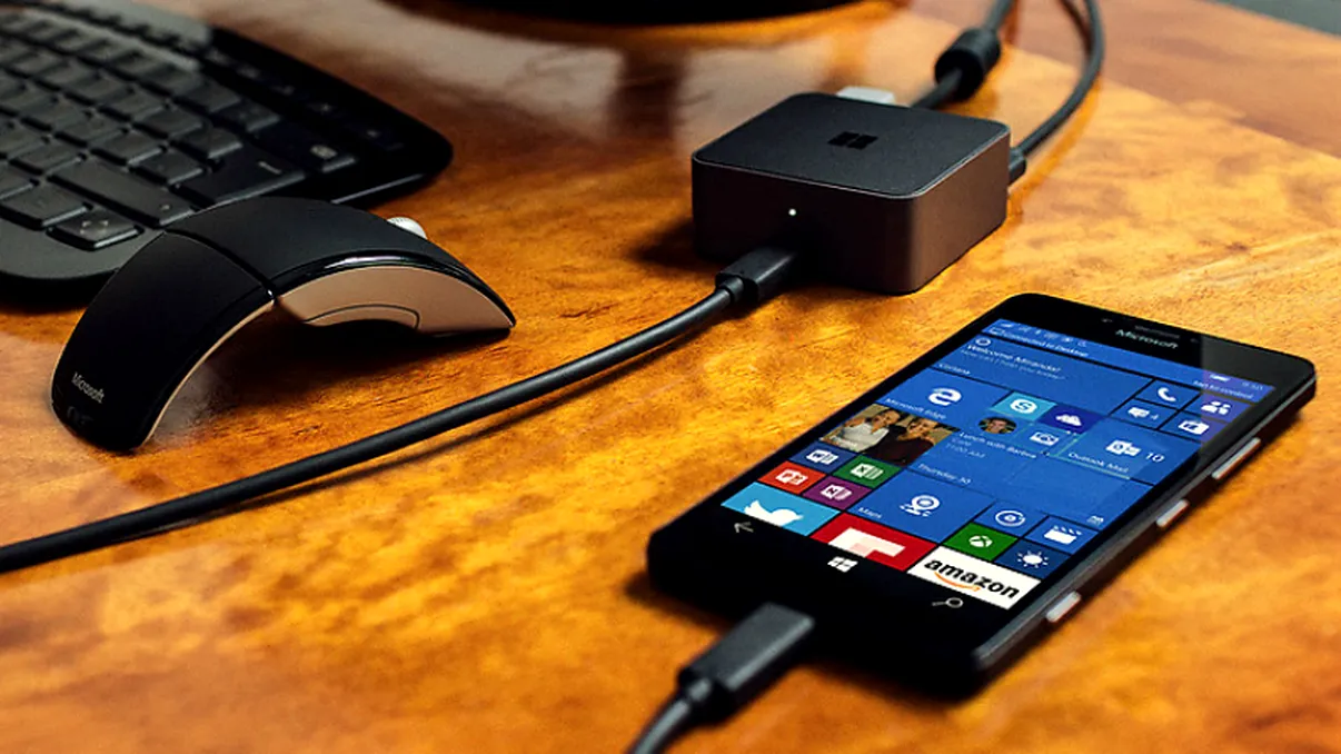 Microsoft Lumia 950 și 950 XL, lansate oficial în România