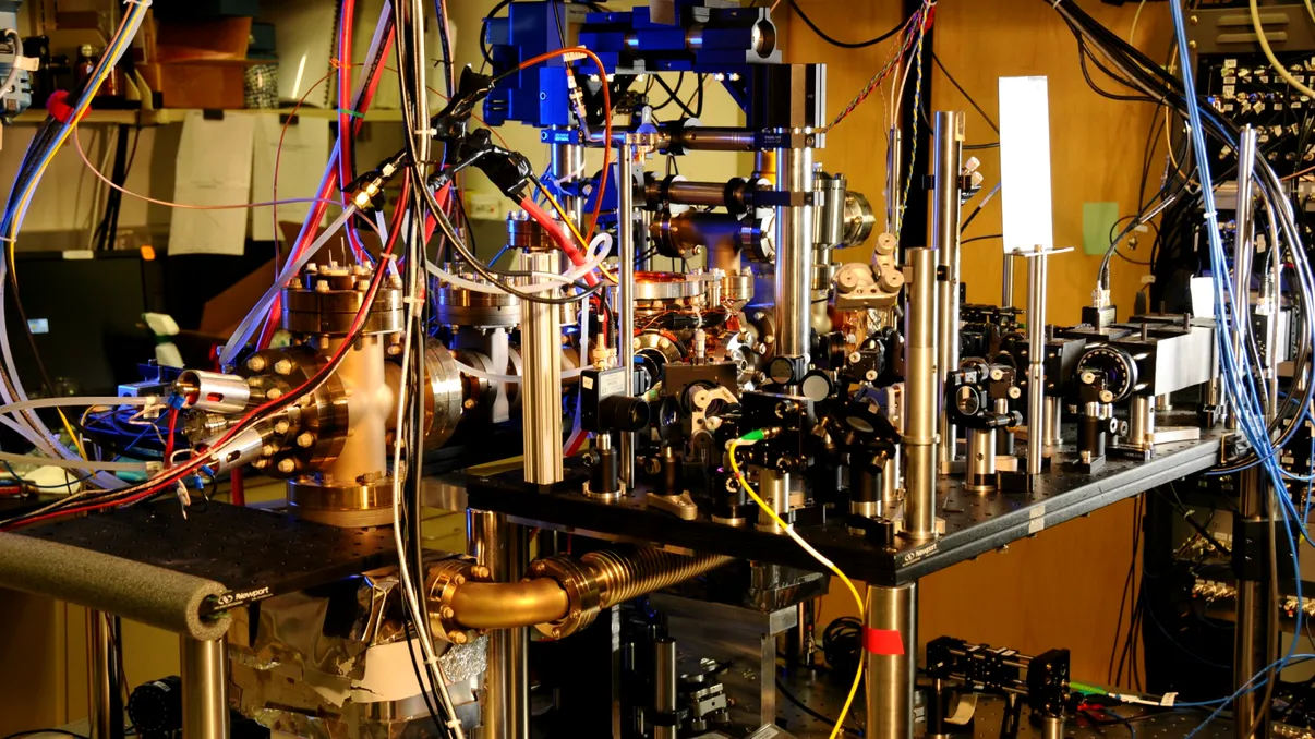 Acuratețe la secundă: fizicienii au creat cel mai precis ceas din lume