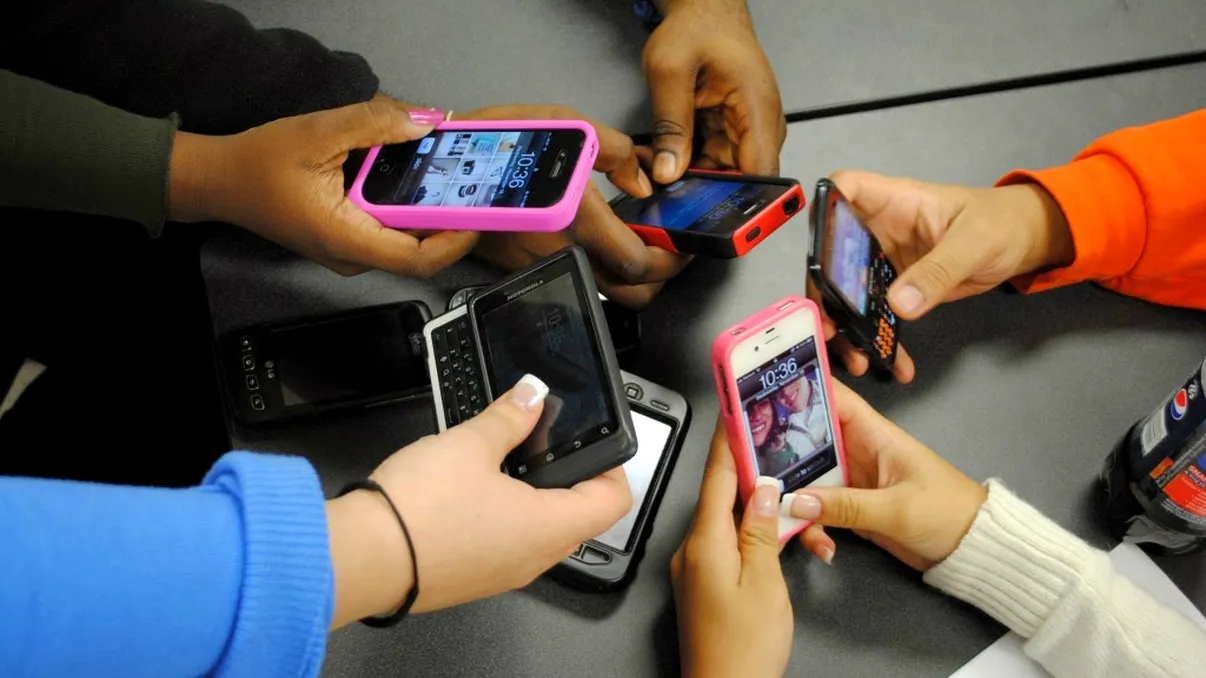 Un dezvoltator de aplicații avertizează: e momentul să nu mai exploatăm dependența oamenilor