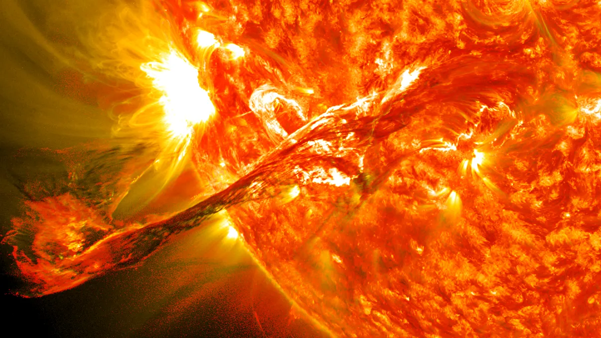 Oamenii de știință avertizează: o furtună solară ar putea crea un dezastru imens