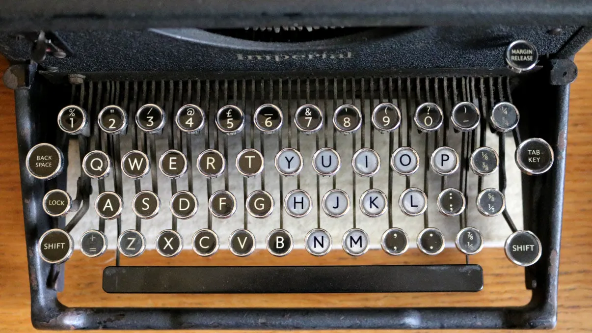 De ce cuvintele tastate cu mâna dreaptă te fac fericit